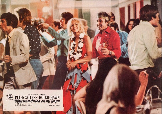 There's a Girl in My Soup - Lobby Cards - Goldie Hawn, Peter Sellers