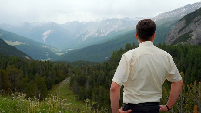 Mit dem Postauto durch die Schweiz - Durchs mystische Val Müstair nach Südtirol - Van film
