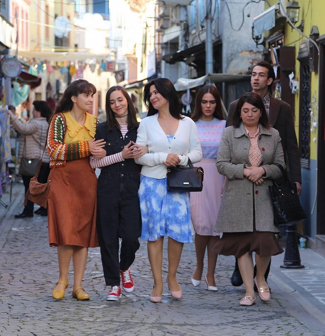 Üç Kız Kardeş - Season 1 - Episode 11 - Photos