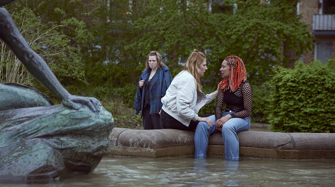 Tatort - Schattenleben - Photos - Jana Julia Roth, Franziska Weisz, Gina Haller