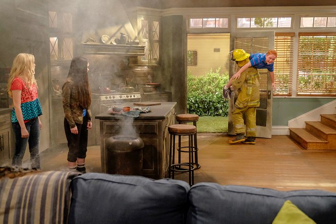 Best Friends Whenever - A Time to Say Thank You - Photos