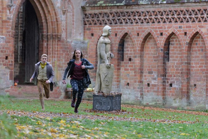 Binny und der Geist - Der Schatz in der Burg - Kuvat elokuvasta