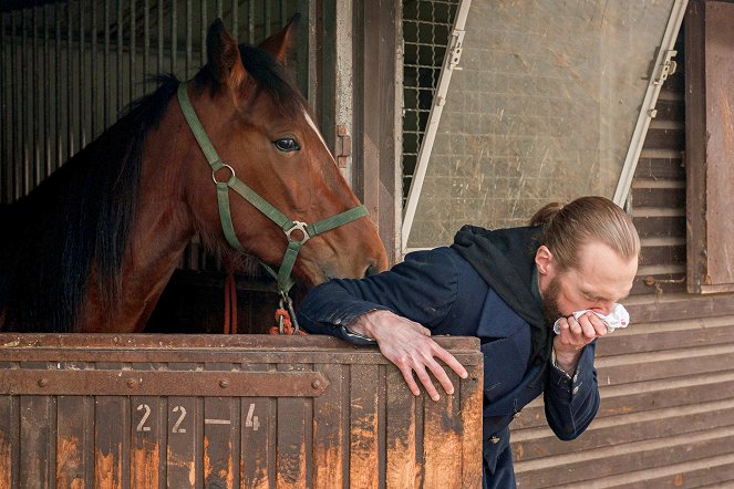 Billie and the Ghost - Horse Play - Photos