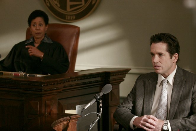 Close to Home - Season 1 - Parents on Trial - Filmfotos