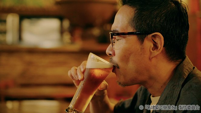 Meikenčiku de čúšoku o - Genzai suru Nihon saiko no beer hall - Van film - Tomorowo Taguchi