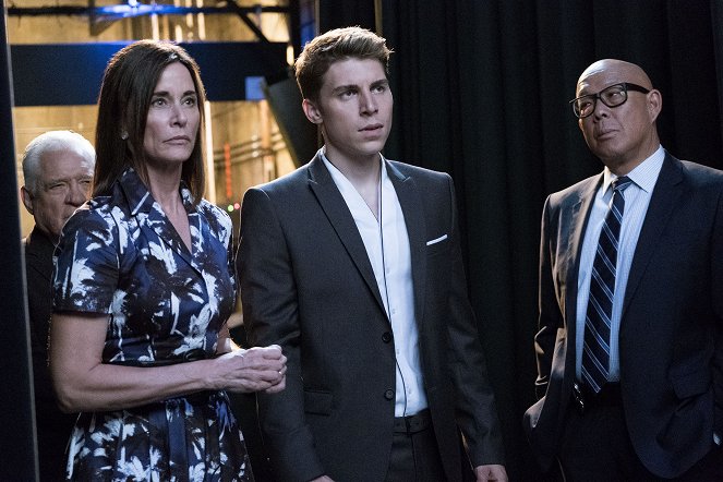 Major Crimes - Conspiracy Theory: Part 3 - Photos