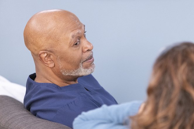 Grey's Anatomy - You Are the Blood - Photos - James Pickens Jr.