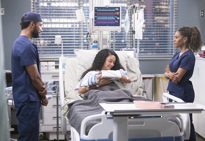 Grey's Anatomy - You Are the Blood - Photos - Anthony Hill, Kelly McCreary