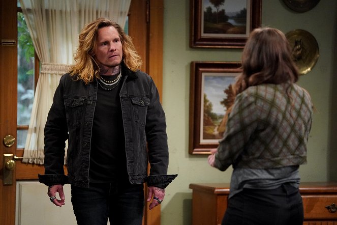 The Conners - A Judge and a Priest Walk into a Living Room... - Filmfotók - Tony Cavalero