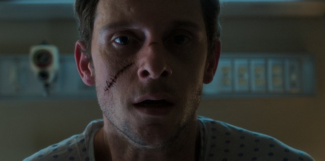 Lśniące dziewczyny - Krzykliwy nagłówek - Z filmu - Jamie Bell