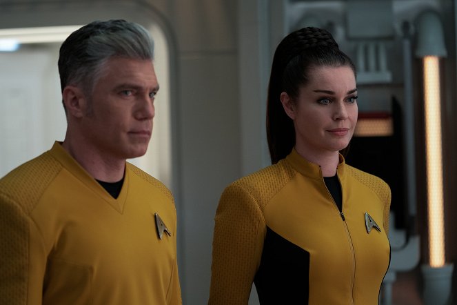 Star Trek: Neznáme svety - Povzneste nás tam, kam nedosáhne utrpení - Z filmu - Anson Mount, Rebecca Romijn