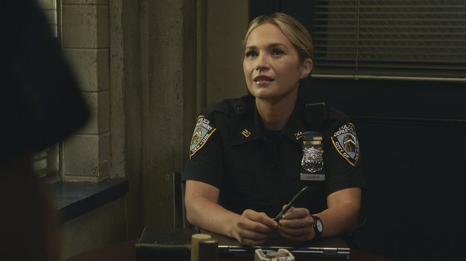 Blue Bloods - Crime Scene New York - Times Like These - Photos - Vanessa Ray