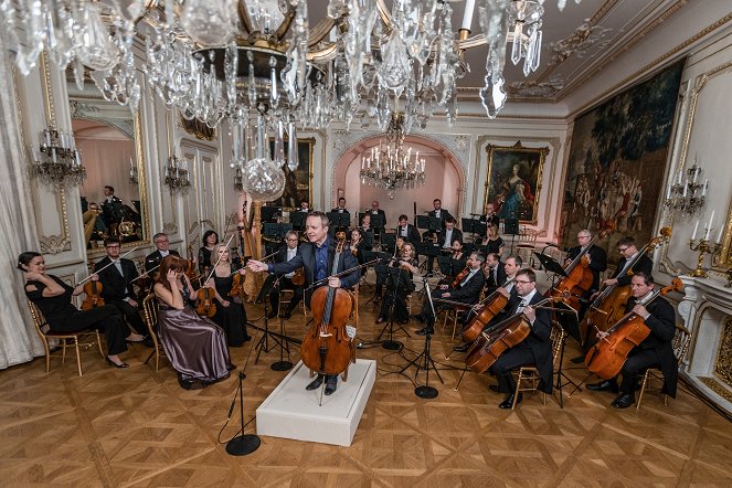 Marc Coppey - koncert z Buquoyského paláce v Praze - Filmfotos