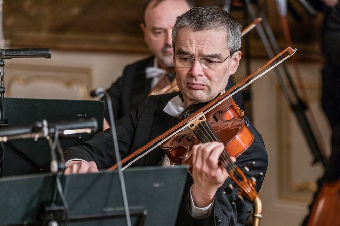 Marc Coppey - koncert z Buquoyského paláce v Praze - Filmfotók