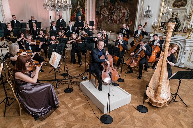 Marc Coppey - koncert z Buquoyského paláce v Praze - Filmfotos