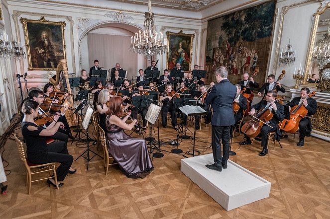 Marc Coppey - koncert z Buquoyského paláce v Praze - Photos