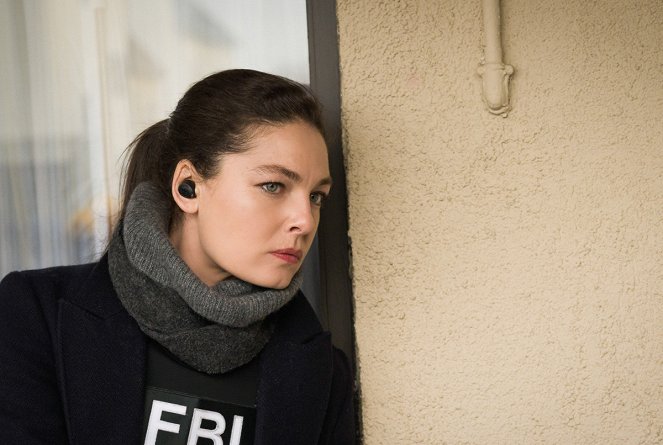 FBI: Most Wanted - Covenant - De la película - Alexa Davalos