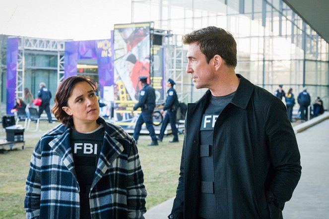 FBI: Most Wanted - Season 3 - Todesdrohne - Filmfotos - Keisha Castle-Hughes, Dylan McDermott