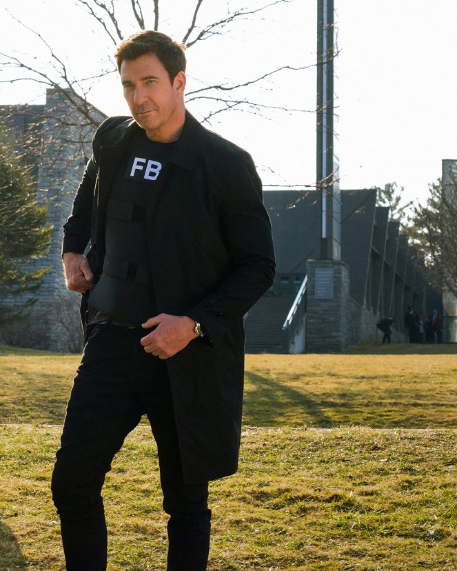 FBI: Most Wanted - Season 3 - Reaper - Photos - Dylan McDermott