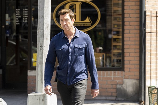 FBI: Most Wanted - Greatest Hits - Photos - Dylan McDermott