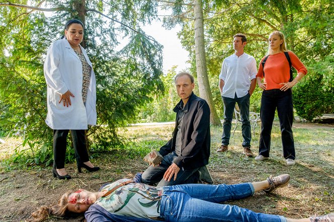 SOKO Donau - Season 17 - Kreuzmordrätsel - Photos - Maria Happel, Angelika Strahser, Helmut Bohatsch, Andreas Kiendl, Lilian Klebow