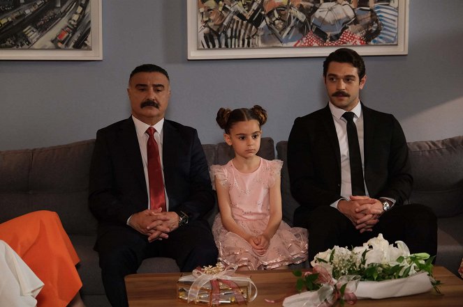 Kara Tahta - Episode 9 - Kuvat elokuvasta - Cengiz Bozkurt, Furkan Andıç