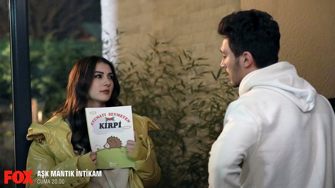 Aşk Mantık İntikam - Episode 36 - De la película - Burcu Özberk