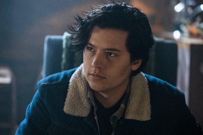 Riverdale - Season 6 - Chapter One Hundred and Nine: Venomous - Photos - Cole Sprouse