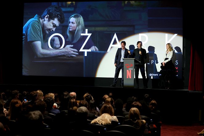 Ozark - Season 4 - Z akcií - Premiere of Ozark S4 presented by Netflix at Paris Theatre on April 21, 2022 in New York City