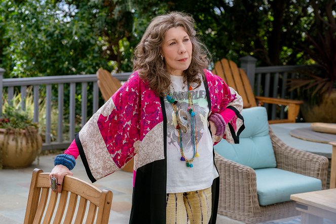 Grace and Frankie - The Roomies - Photos