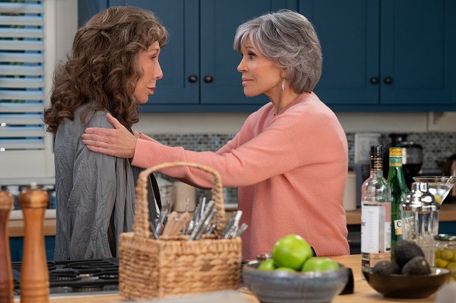 Grace and Frankie - The Prediction - Van film