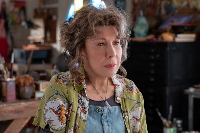 Grace and Frankie - The Fake Funeral - Photos