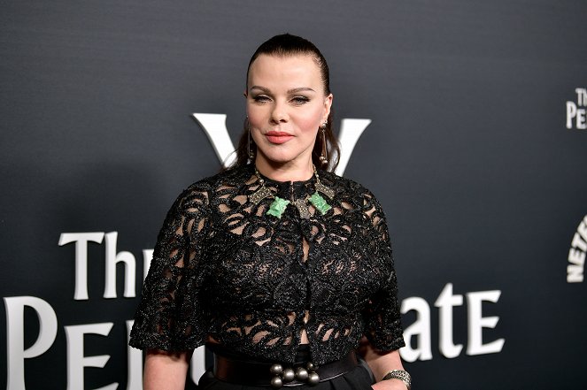 The Pentaverate - Veranstaltungen - Pentaverate Premiere + After Party at The Hollywood Roosevelt on May 04, 2022 in Los Angeles, California - Debi Mazar