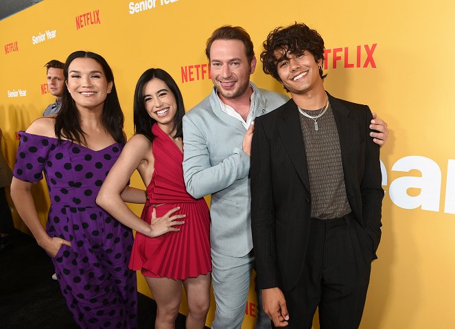 Senior Year - Tapahtumista - Netflix Senior Year Special Screening and Reception at The London West Hollywood at Beverly Hills on May 10, 2022 in West Hollywood, California - Zoë Chao, Jade Bender, Brandon Scott Jones, Michael Cimino