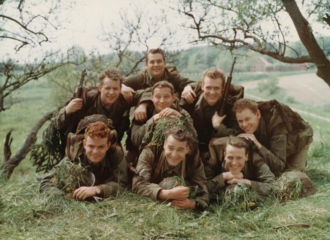 Soldaterkammerater rykker ud - Werbefoto - Ebbe Langberg, Louis Miehe-Renard, Ole Dixon, Paul Hagen, Carl Ottosen, Klaus Pagh, Preben Kaas, Svend Johansen