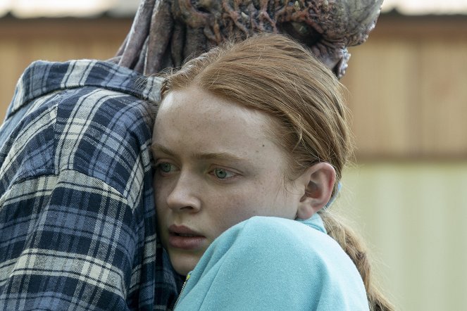 Stranger Things - Chapter Four: Dear Billy - Photos - Sadie Sink