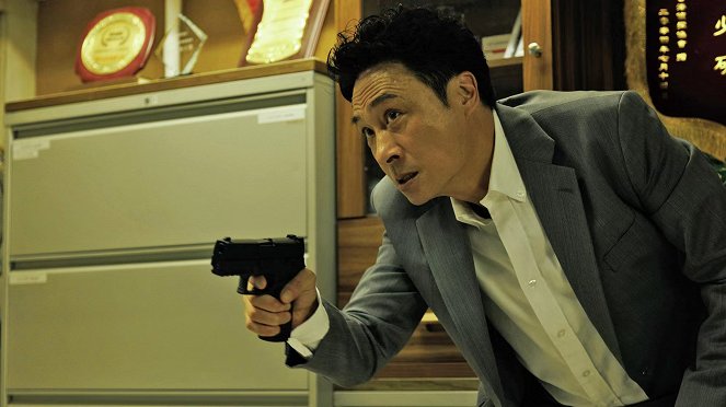 Under Current - De la película - Francis Ng Chun-yu