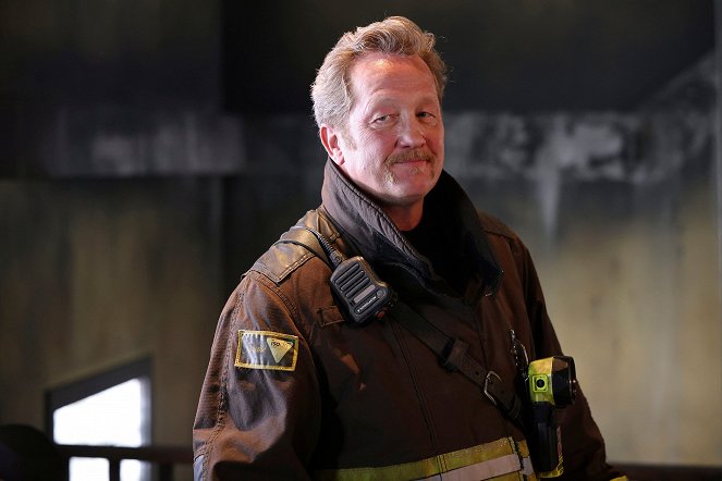 Chicago Fire - The Missing Piece - Photos - Christian Stolte