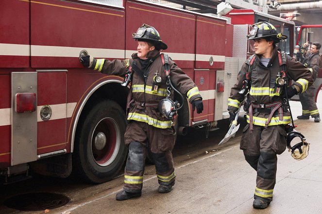 Chicago Fire - Back with a Bang - Van film - Christian Stolte, Alberto Rosende