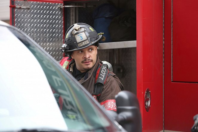 Chicago Fire - Back with a Bang - Film - Joe Minoso