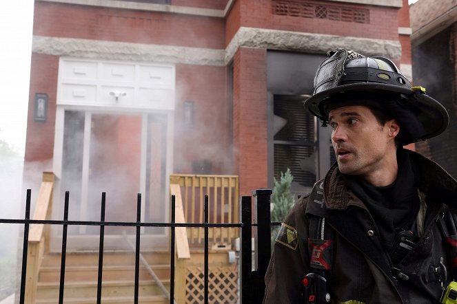 Chicago Fire - What Happened at Whiskey Point? - Van film