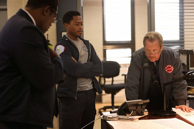 Chicago Fire - Season 10 - Dead Zone - Photos - Daniel Kyri, Christian Stolte