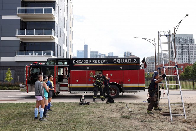 Chicago Fire - Season 10 - Licz oddechy - Z filmu
