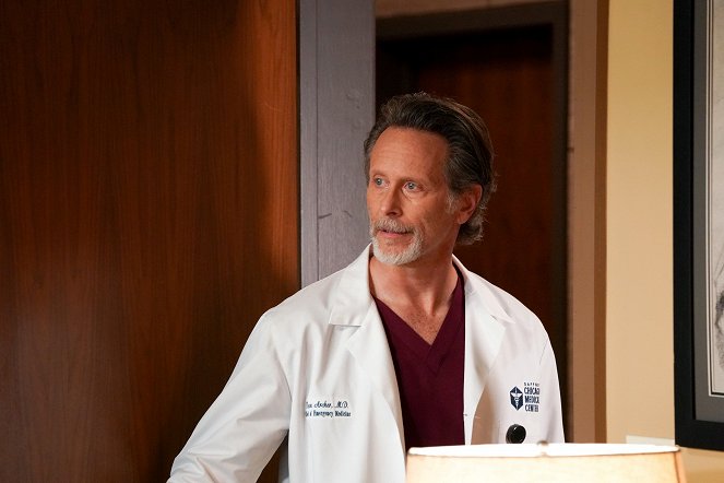 Chicago Med - Season 7 - Reality Leaves a Lot to the Imagination - Photos - Steven Weber