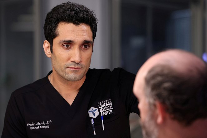 Chicago Med - The Things We Thought We Left Behind - Film - Dominic Rains