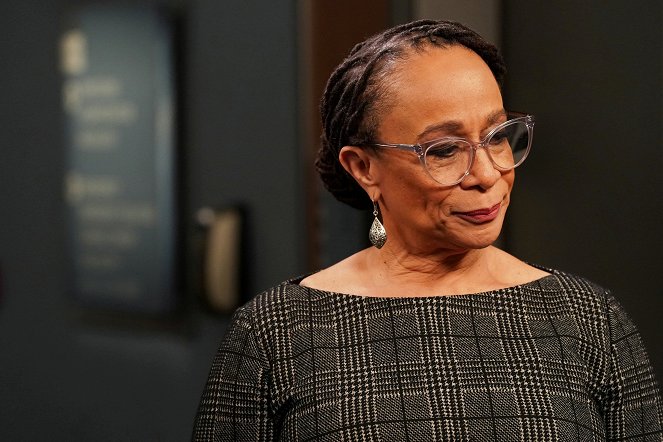 Chicago Med - No Good Deed Goes Unpunished... in Chicago - Photos - S. Epatha Merkerson