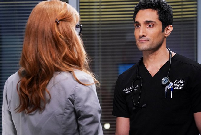 Chicago Med - No Good Deed Goes Unpunished... in Chicago - Z filmu - Dominic Rains