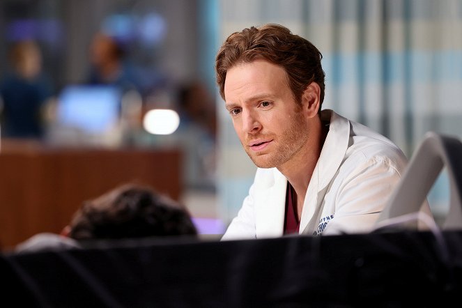 Chicago Med - Wąż zrzuca skórę - Z filmu - Nick Gehlfuss