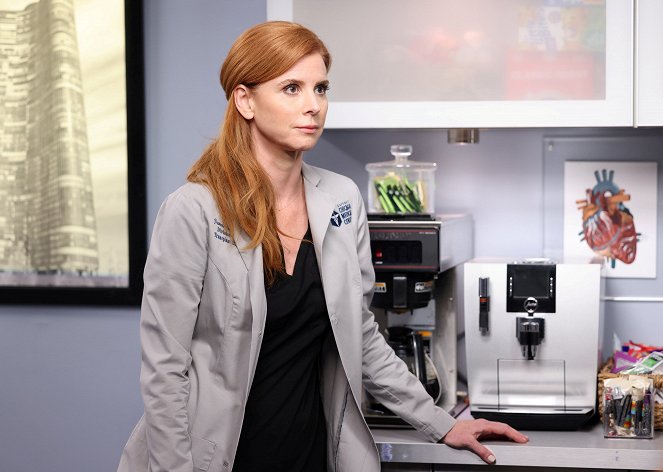 Chicago Med - When You're a Hammer Everything's a Nail - Photos - Sarah Rafferty
