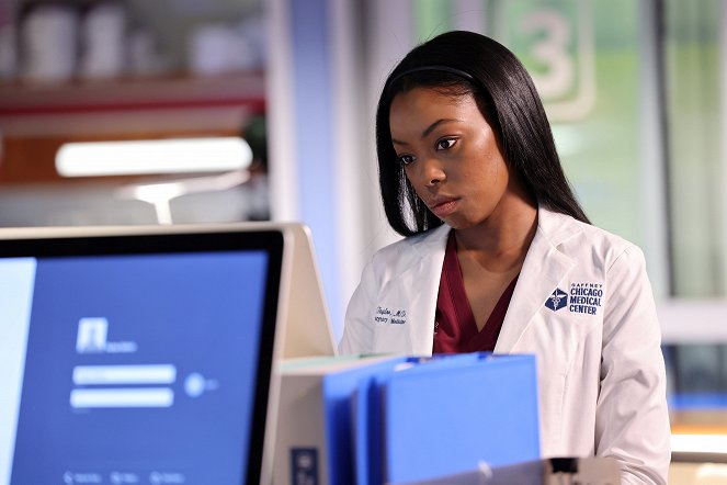 Nemocnice Chicago Med - When You're a Hammer Everything's a Nail - Z filmu - Asjha Cooper